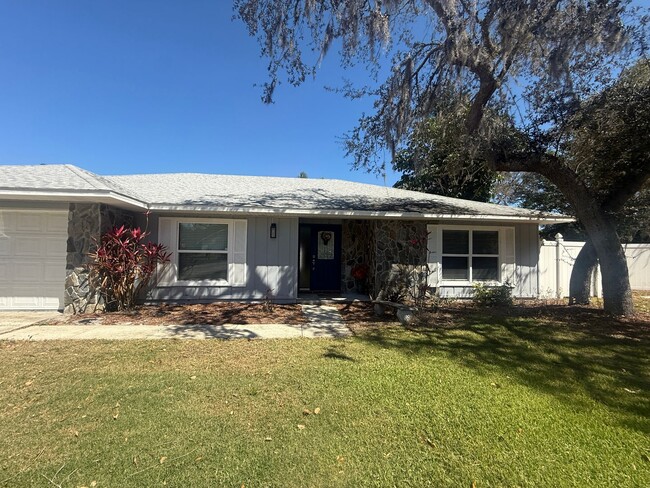 Building Photo - Charming 3-Bed, 2-Bath Home in a Tranquil ...