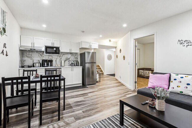 Building Photo - 31 Cranfield Manor SE