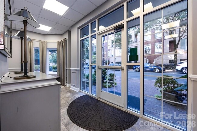 Foto del edificio - 401 N Church St