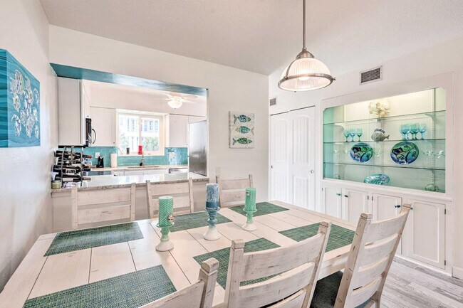 Building Photo - 4454 S Atlantic Ave