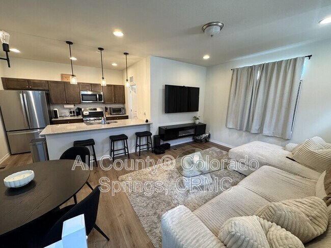 Foto del edificio - 7421 Marbled Wood Pt