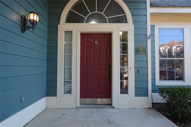 Foto del edificio - 1400 Oakcrest Dr