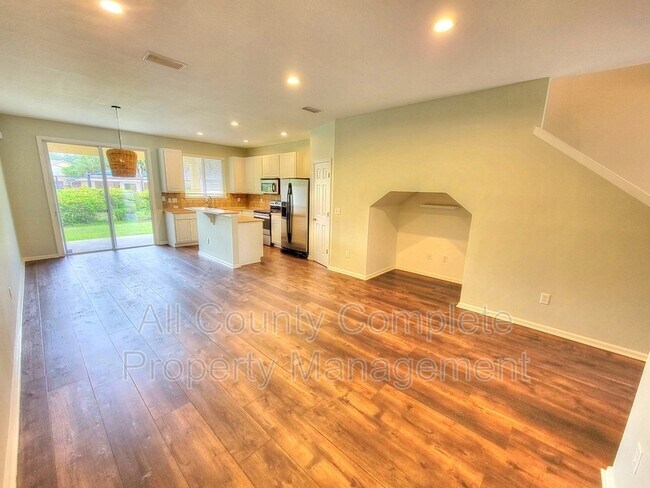 Building Photo - 2311 Red Moon Dr