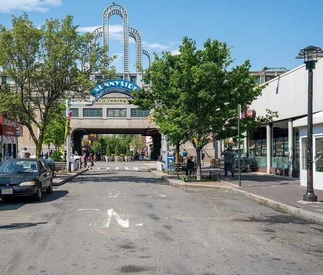 The Sunnyside Arch was built in 1983