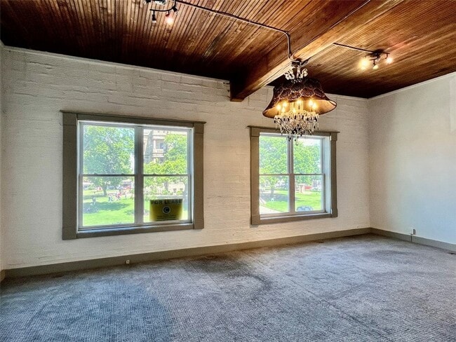 Photo - 117 S Elm St Apartment