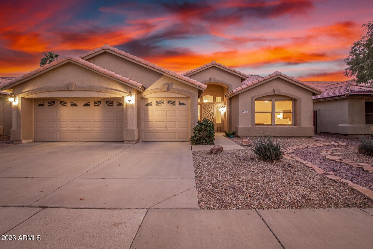 Primary Photo - 4037 W Irma Ln