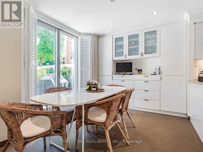 Photo du bâtiment - 49 Lower Village Gate