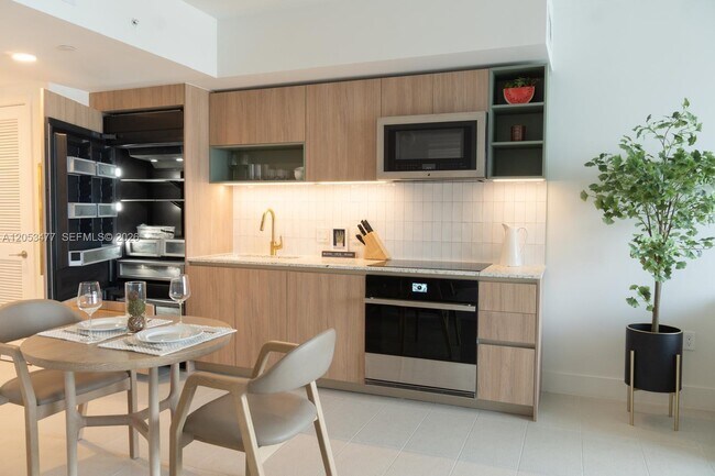 Foto del edificio - 159 NE 6th St