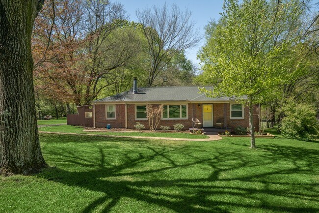 Building Photo - 4415 Saunders Ave