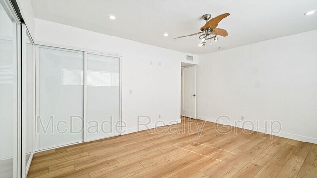 Building Photo - 3800 Kendall St