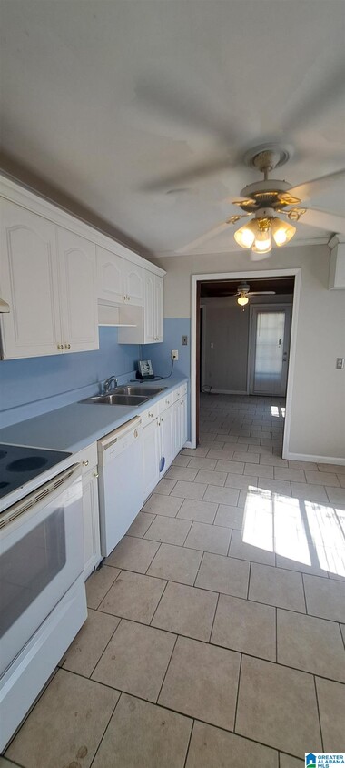 Foto del edificio - 1817 Alemeda Ave SW