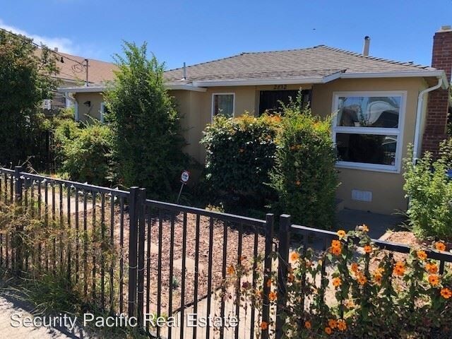Primary Photo - 2 br, 2 bath House - 2812 Esmond Ave
