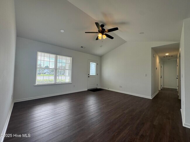 Foto del edificio - 2604 Larne Ct