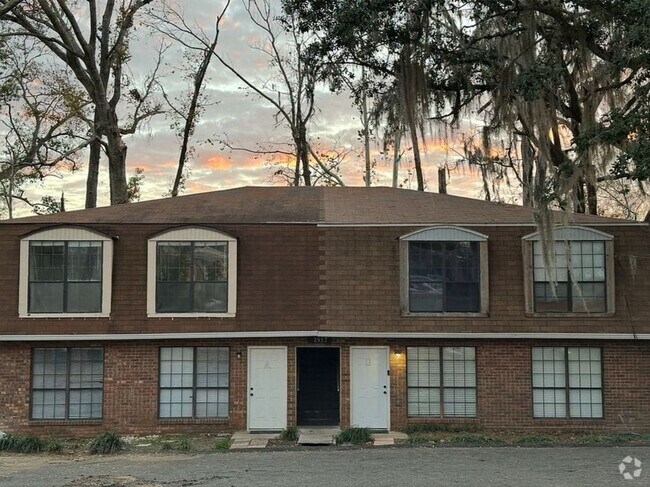 Building Photo - 1957 Darryl Dr