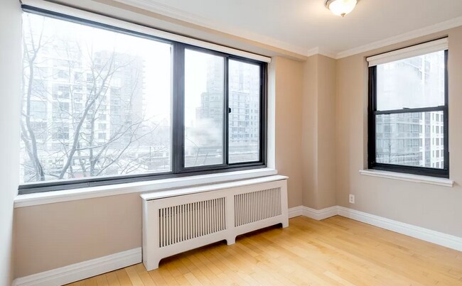 Foto del edificio - 786 Columbus Ave