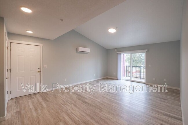 Foto del edificio - 13001 S Crompton Lane