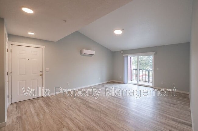 Foto del edificio - 13001 S Crompton Lane