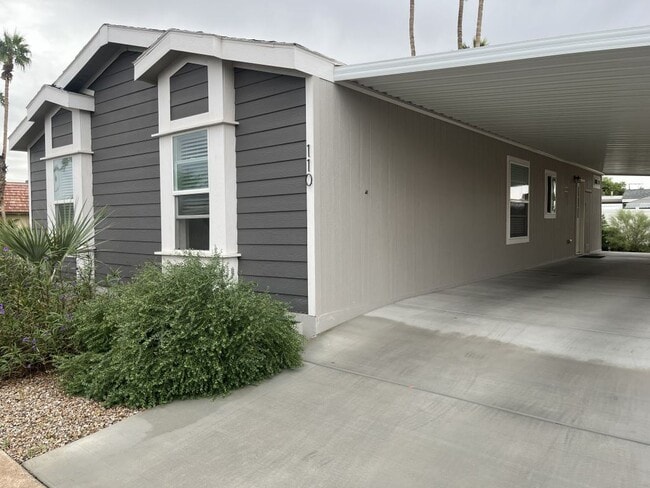 Building Photo - 201 S Greenfield Rd