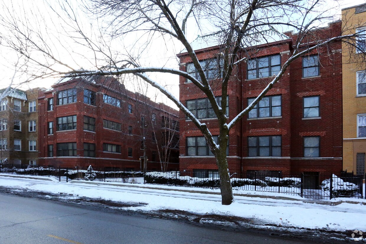 Building Photo - 6612-6622 N Ashland Ave