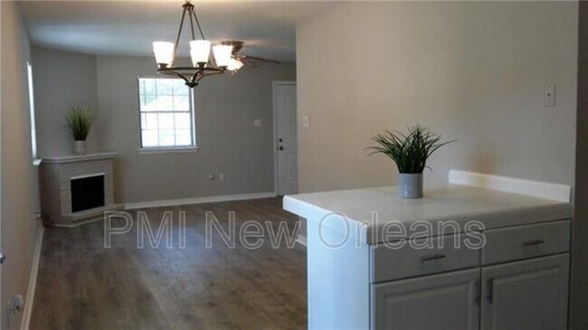 Building Photo - 200 Timber Ridge Dr