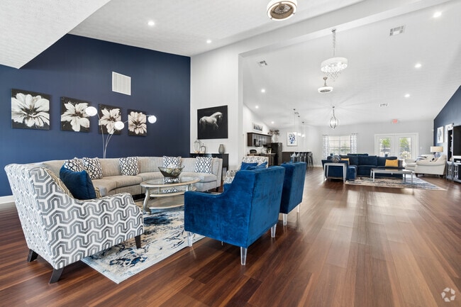Lobby Photo - Willow Green Apartments