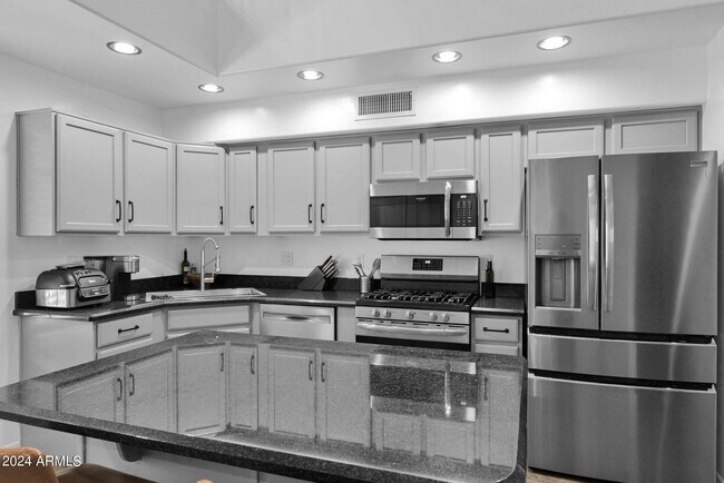 Building Photo - 3432 E Lance Ln