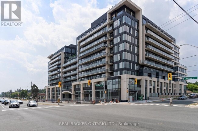 Photo du bâtiment - 8188 Yonge St