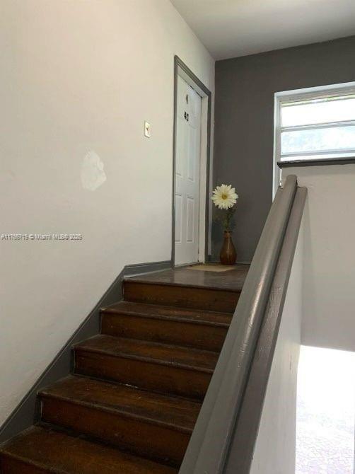 Foto principal - 424 NE 82nd St