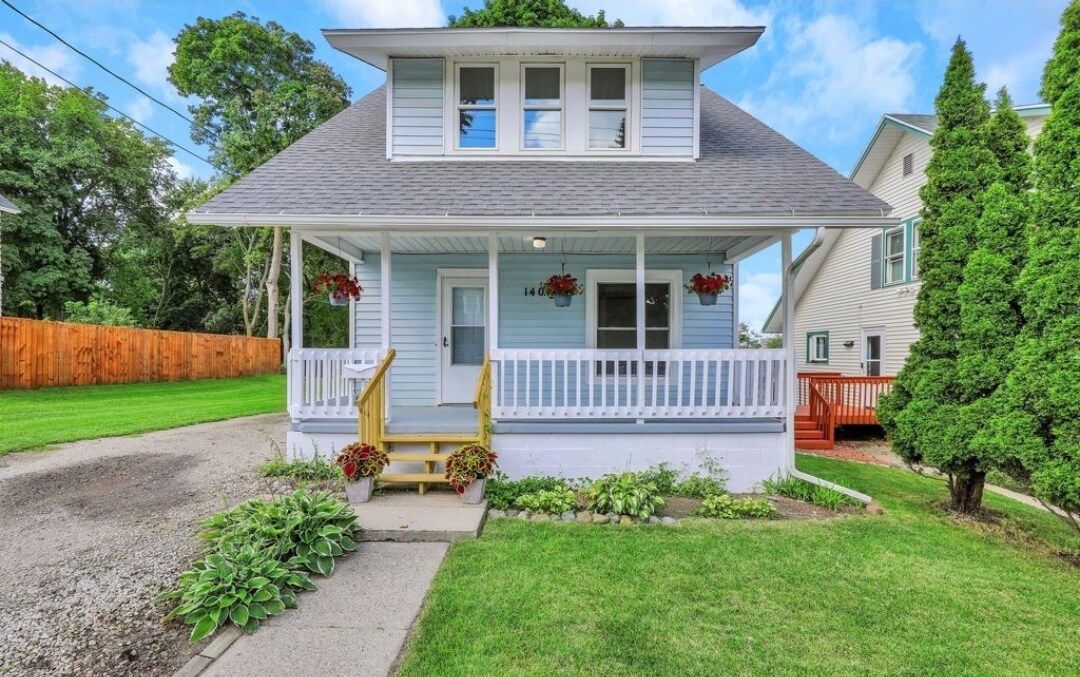 1404 Linval St, Lansing, MI 48910 House Rental in Lansing, MI