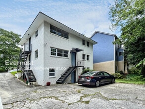 Building Photo - 216 Superior Ave