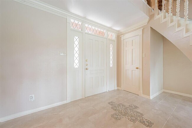 Building Photo - 11302 Hylander Dr