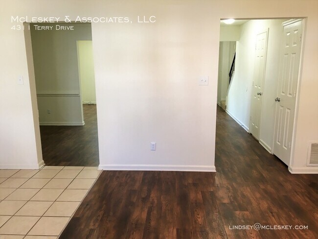 Building Photo - Radcliffe Meadows Townhouses