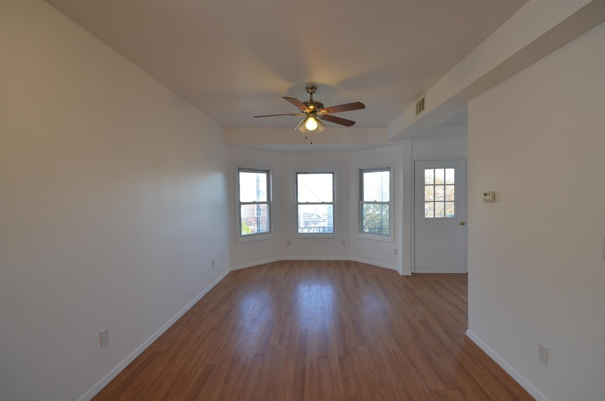 Foto principal - 211 Duncan Ave