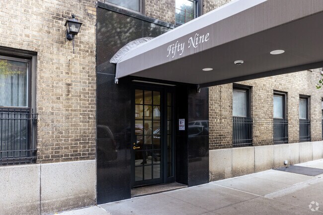 Entrance - 59 W 71st St