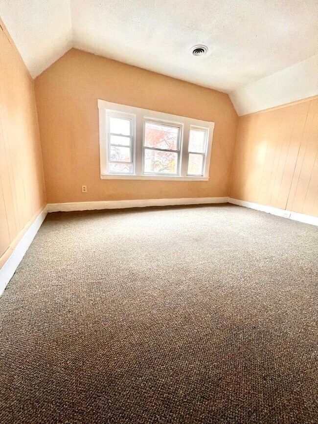 Foto del edificio - 67 Derby Ave