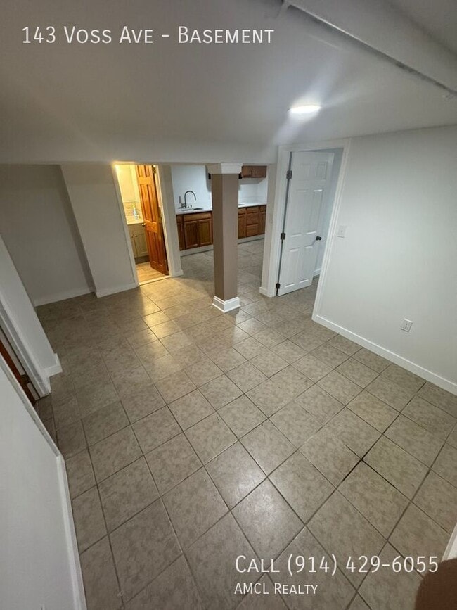 Building Photo - 143 Voss Ave