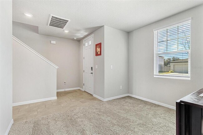 Building Photo - 3404 Bonsilva St