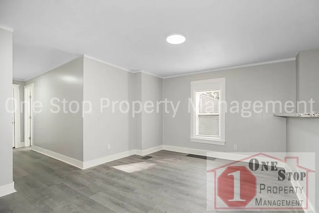 Foto del edificio - Charming 4-bedroom, 2-bath in Kansas City
