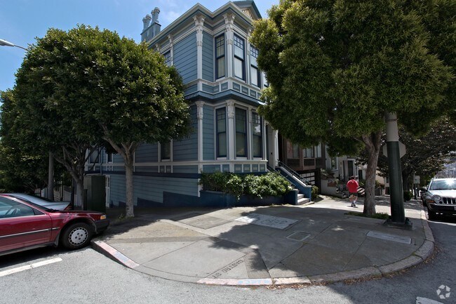 Building Photo - 301-303 Castro St
