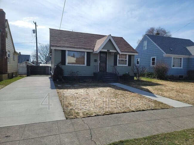 Building Photo - 117 W Glass Ave