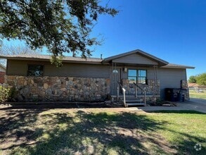 Building Photo - 4203 SE Dorchester Dr