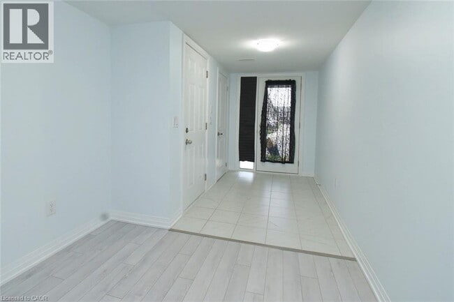 Building Photo - 585 Colborne St E