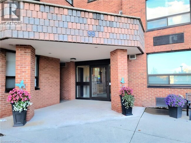 Building Photo - 99 Donn Ave