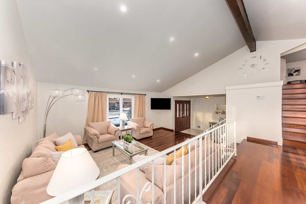 Foto principal - 8526 W 107th St