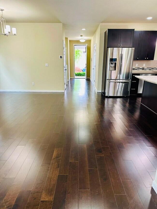 Foto del edificio - Beautiful 3 bed Home in Bothell in sought after Kings corner community!!