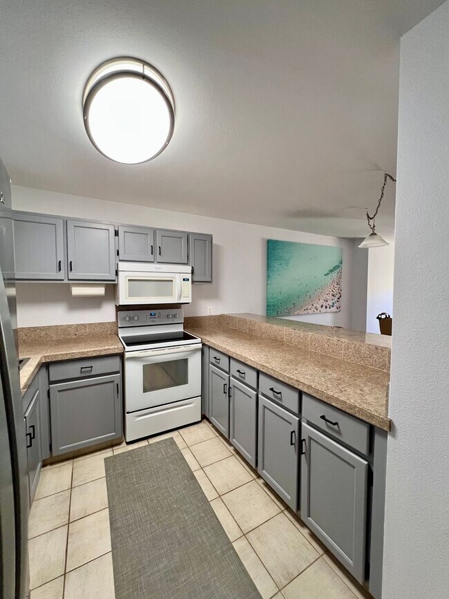 Building Photo - Long-Term Rental – 2 Bedroom, 2 Bath Condo at Waikoloa Hills