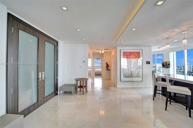 Building Photo - 17875 Collins Ave