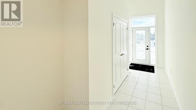 Photo du bâtiment - 80 Lunay Dr.