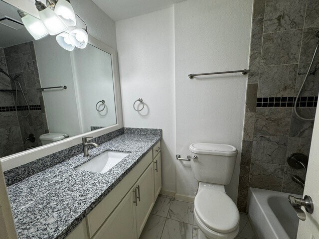 Foto del edificio - 16310 Meadowbrook Farm Rd