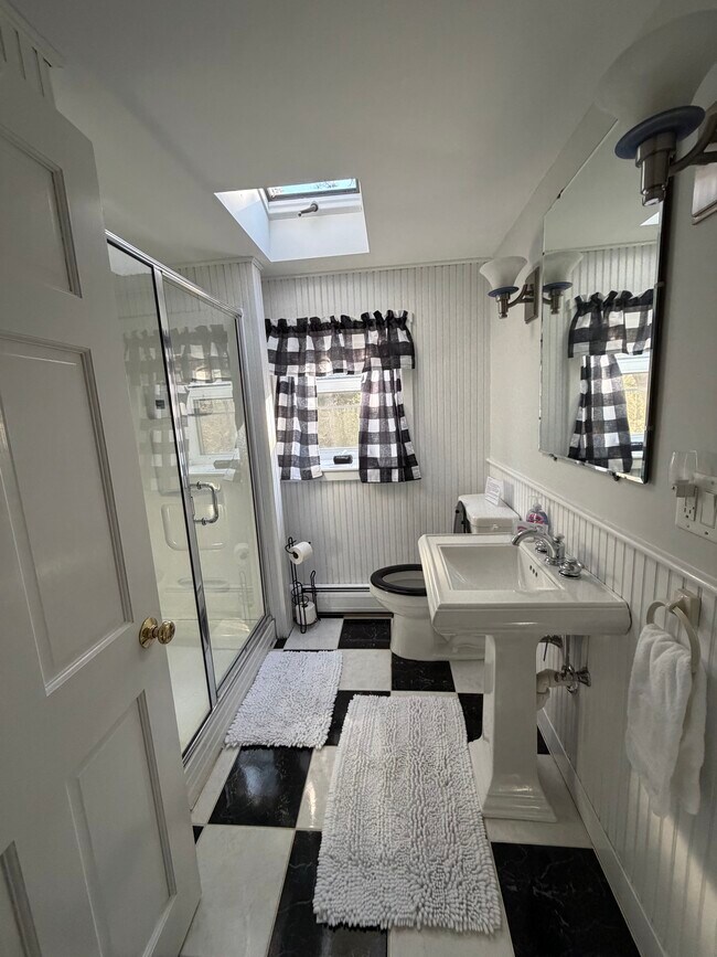 Foto del edificio - 10 Avery Ave